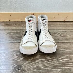 Nike Blazer Mid ‘77 Size Y5.5 (Big kid)